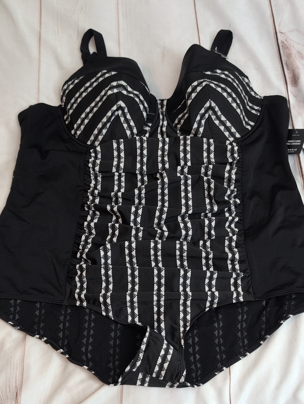 Torrid Black White Textured One Piece Swimsuit Size 4 4X 26 NWT